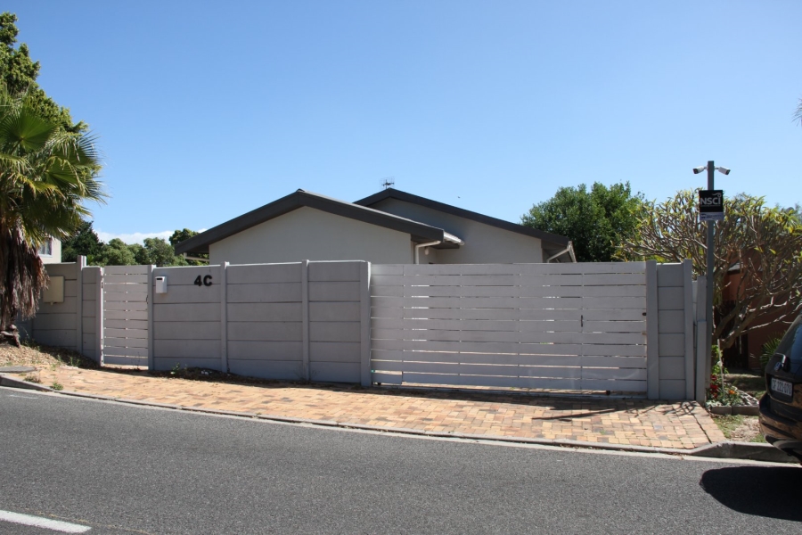 2 Bedroom Property for Sale in Protea Heights Western Cape